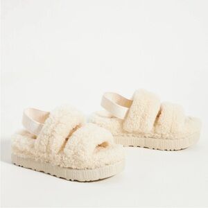 NWT UGG OH FLUFFITA SLIPPER